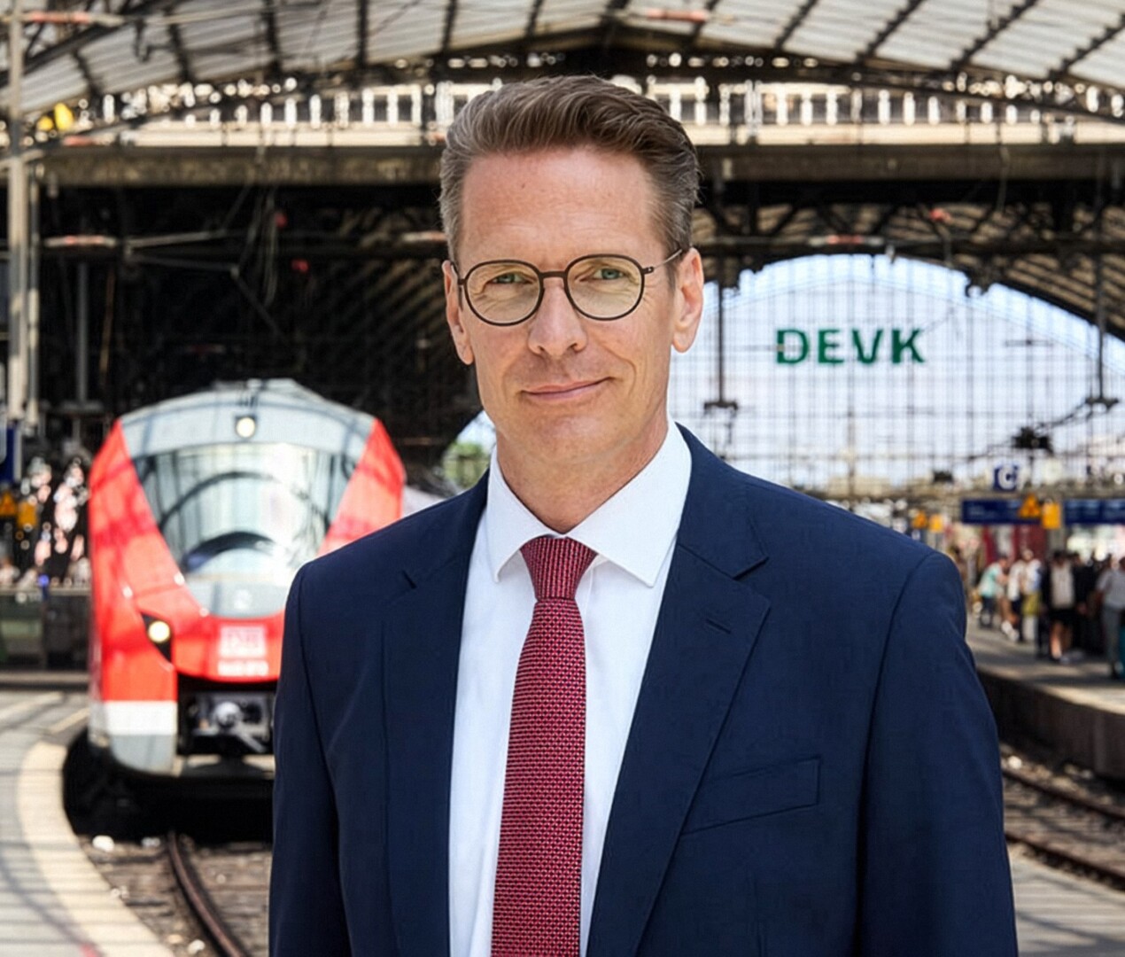 Portraitbild von Michael Knaup, Vorstandsvorsitzender der DEVK
