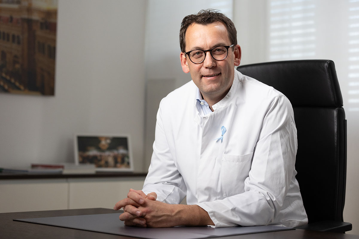 Herr Prof. Dr. Bastian