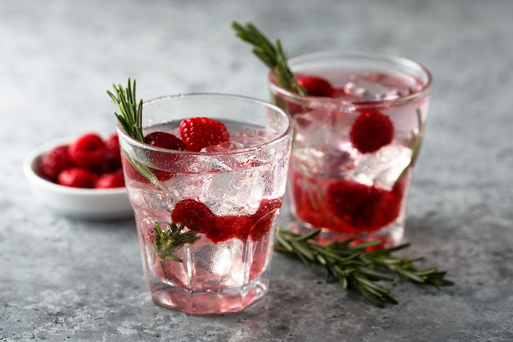 Beeren-Rosmarin-Wasser