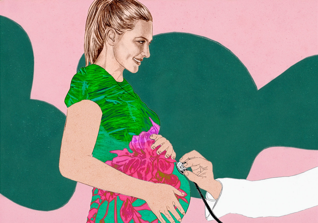 Illustration einer Schwangeren, deren Bauch mit dem Stethoskop abgehört wird.