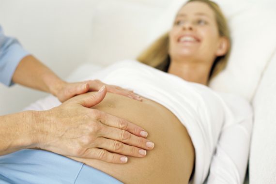 Schwangere bei gynäkologischer Untersuchung